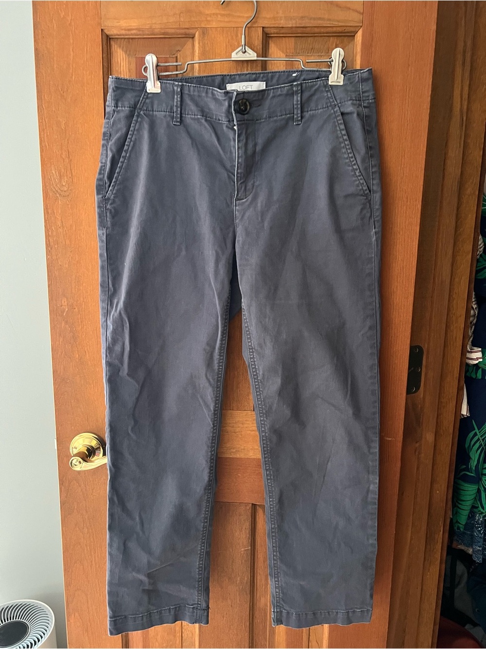 LOFT women’s  Navy Straight-Leg capri Chino Pants